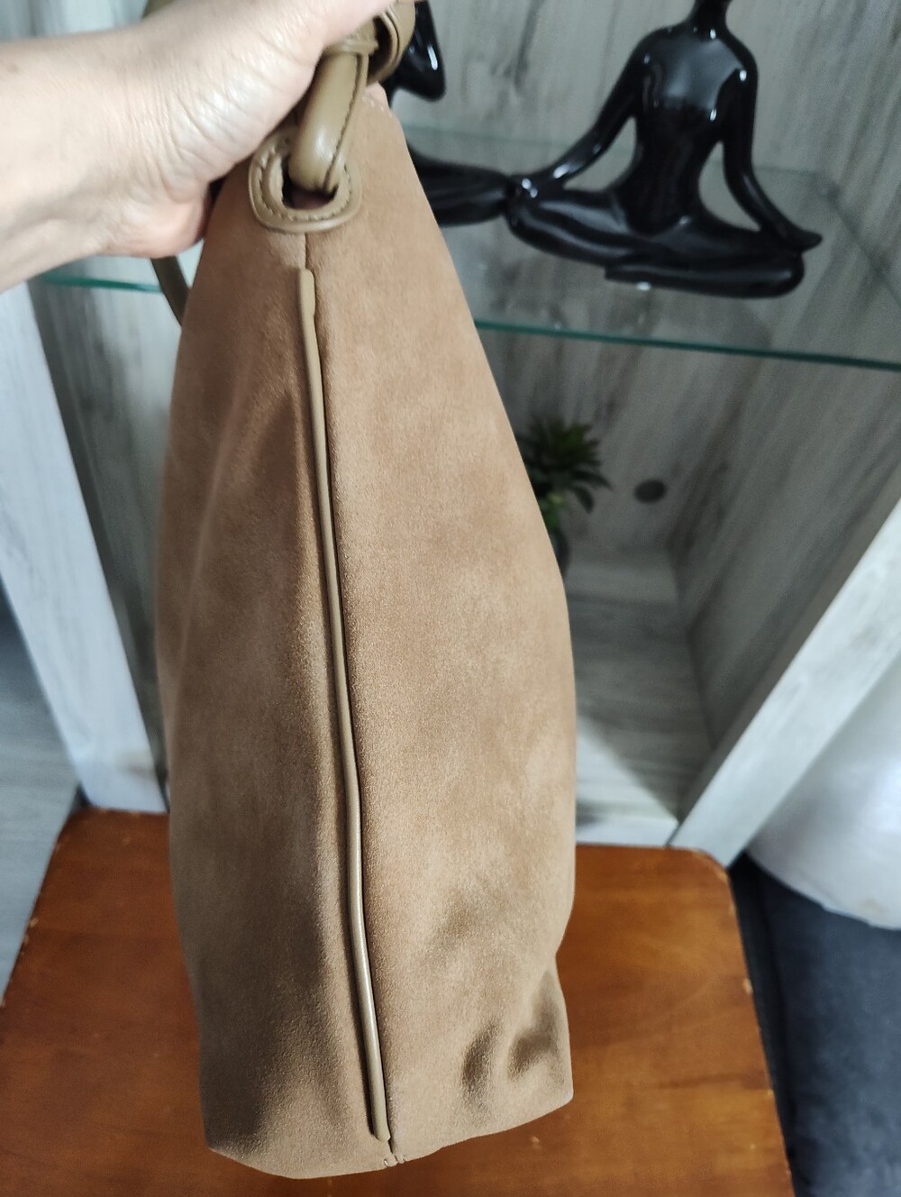 8 Other Reasons COLD SHOULDER Hobo Bag in Light Brown New No Tags - Picture 3 of 8